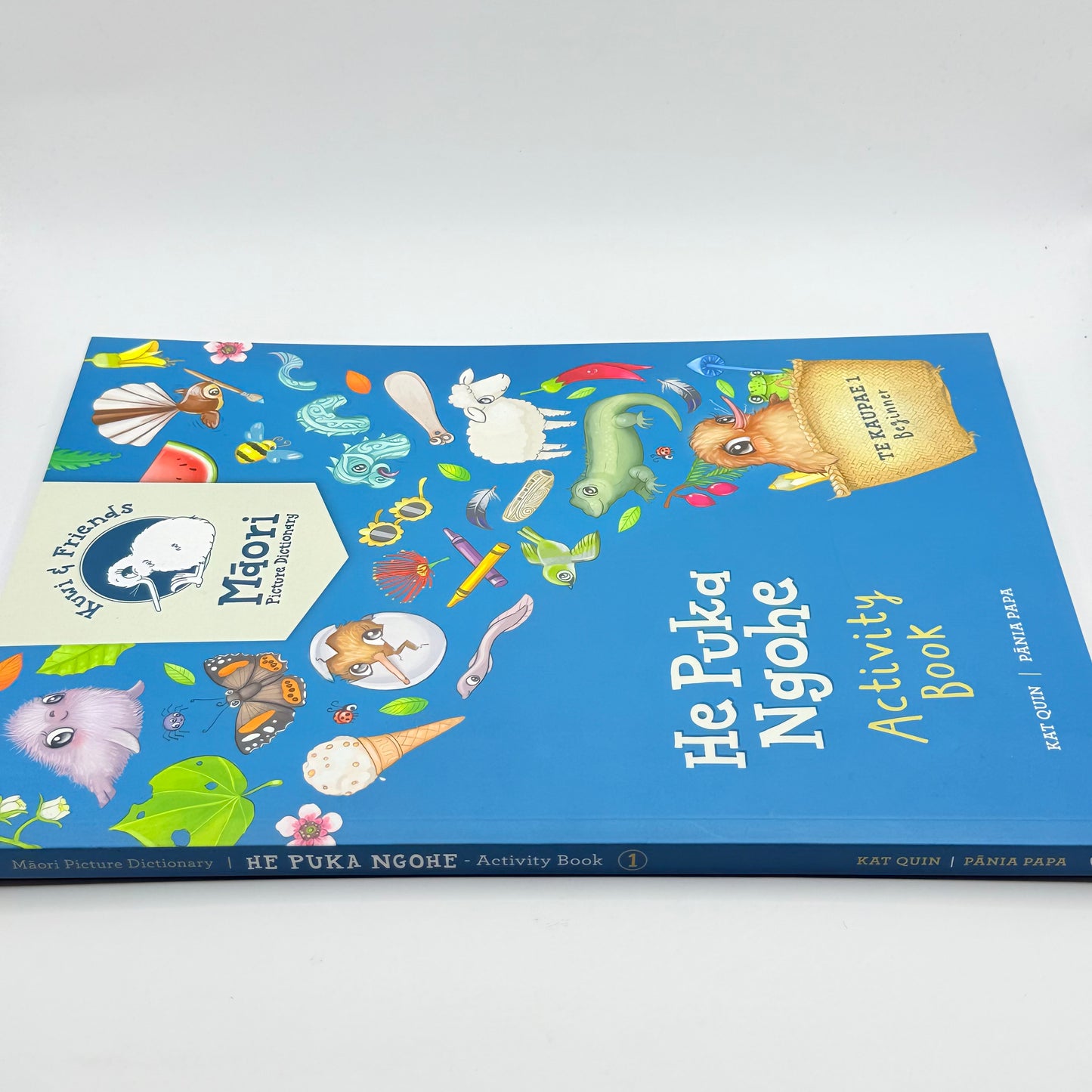 He puka ngohe activity book: kaupae 1 beginner by kat quin / pania papa - print books printed media