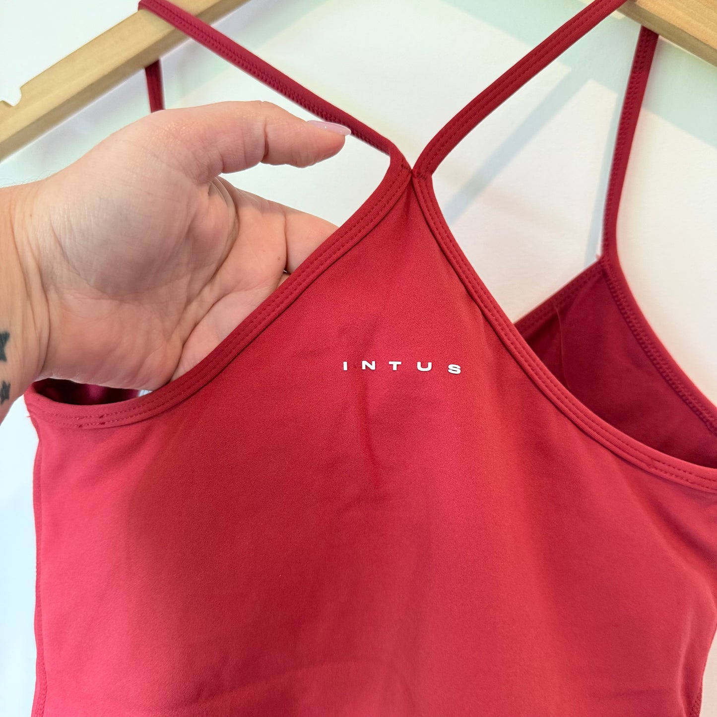 IKTUS Vera Tank Wine Red Size S
