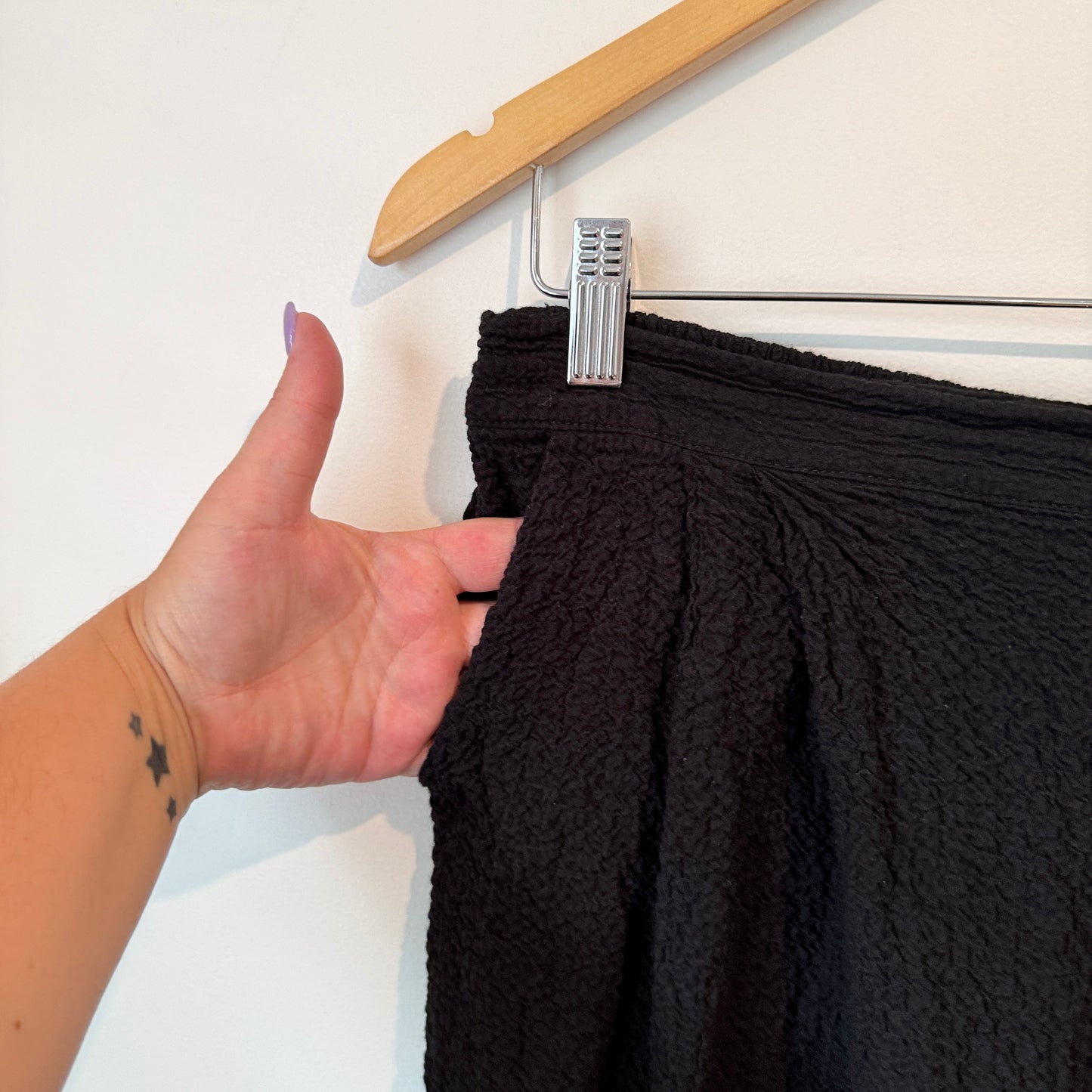 Spirit Size 12 Black Wide-Leg Textured Pants