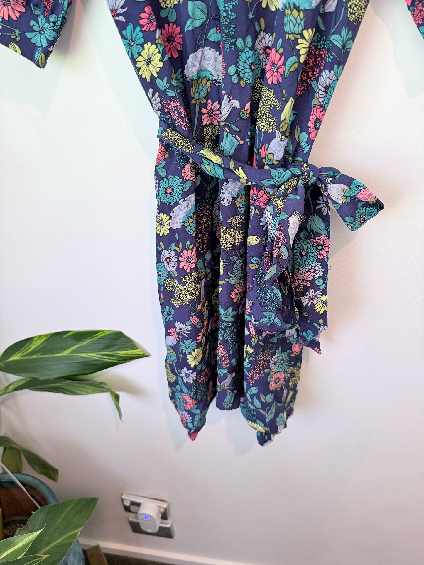French Connection Size 8 100% Silk Floral Midi Dress