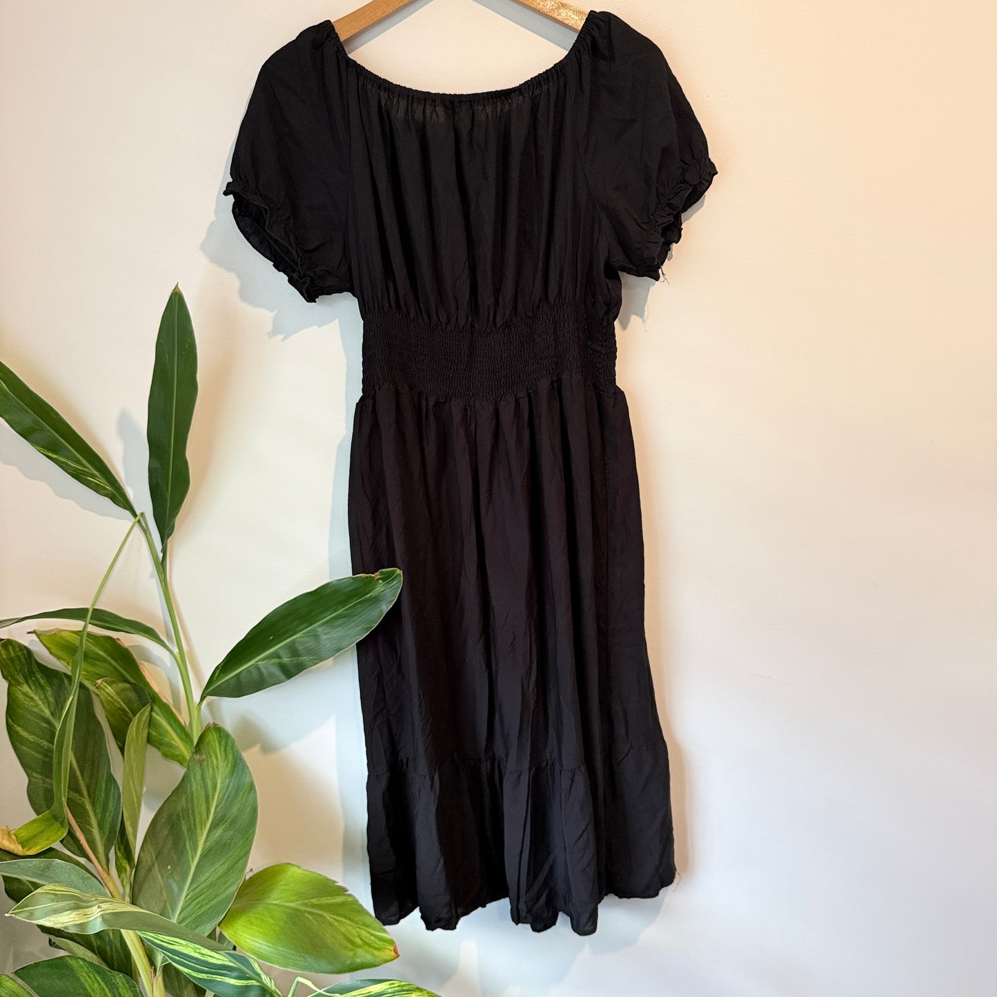 Esther Size U/Arm to U/Arm 40cm Puff-Sleeve Midi Dress