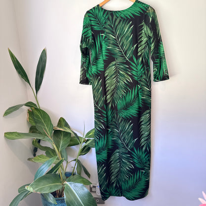 Brand Unknown U/Arm to U/Arm 52cm Leaf Print Dress