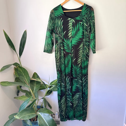 Brand Unknown U/Arm to U/Arm 52cm Leaf Print Dress