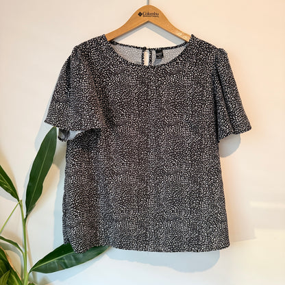 Emery Rose Size XL Patterned Top