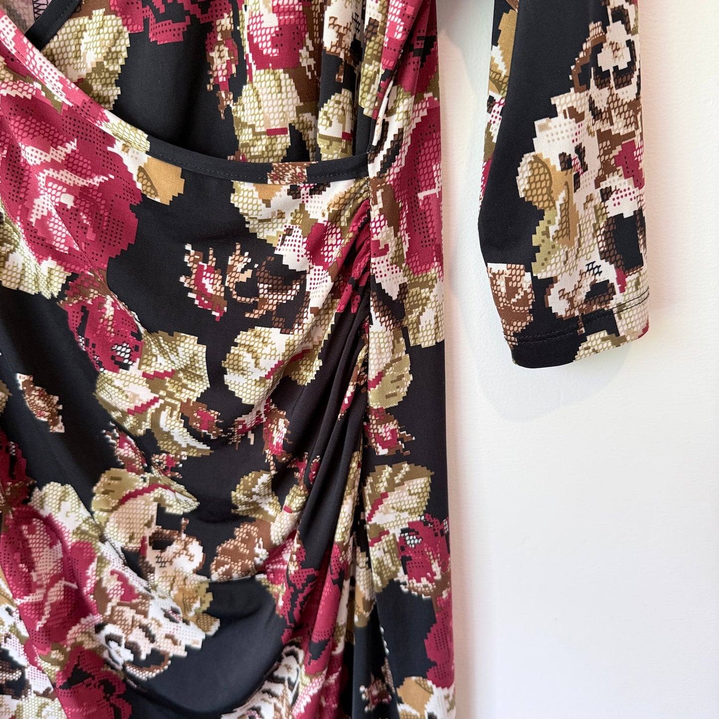 Worship Size U/Arm to U/Arm 52cm Floral Print Sheath Dress