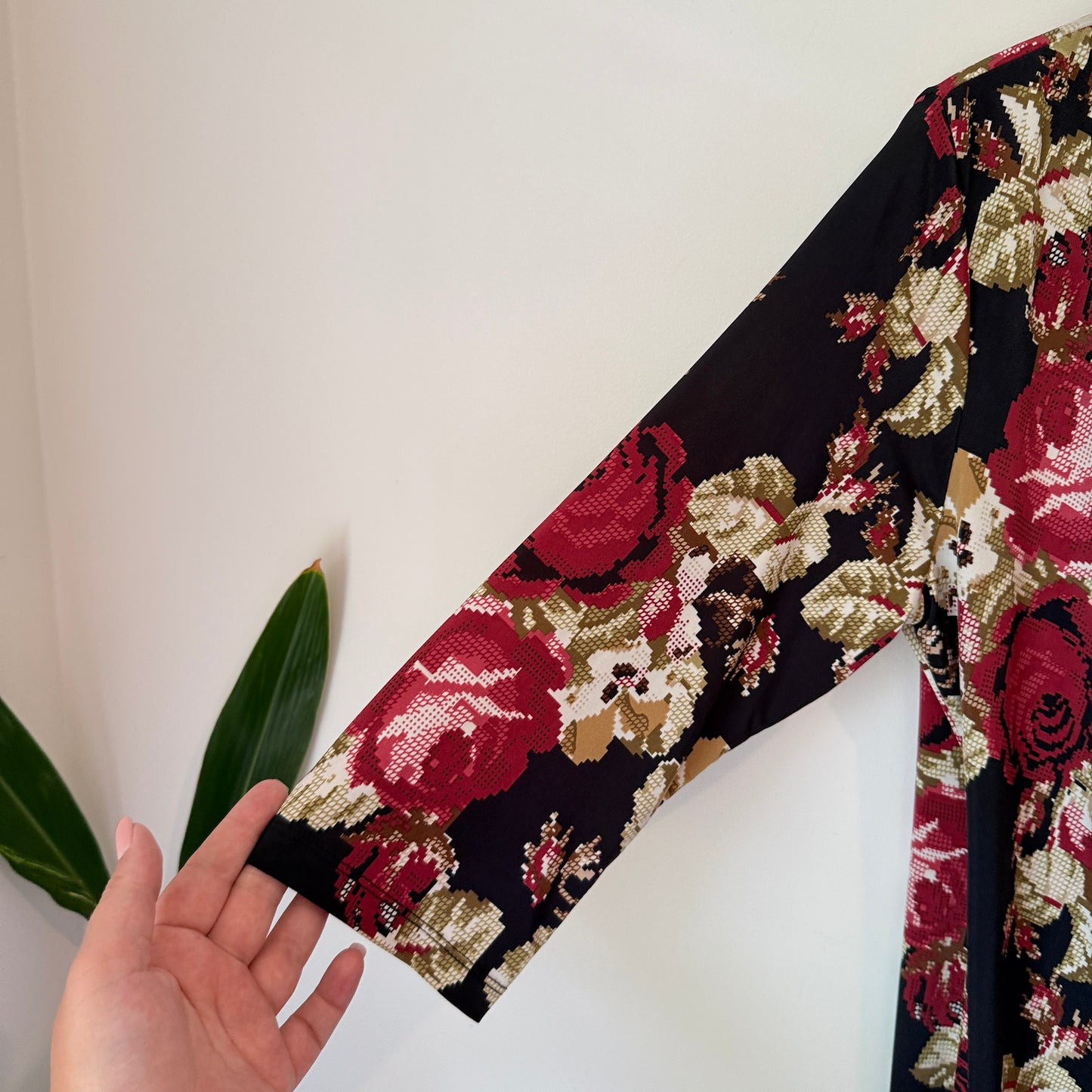 Worship Size U/Arm to U/Arm 52cm Floral Print Sheath Dress