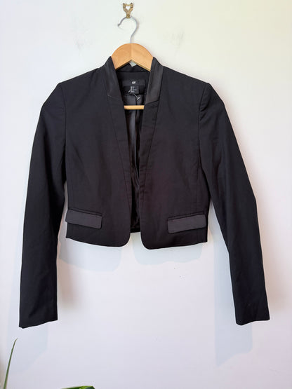 H & M Size 32 / 6 Cropped Blazer Jacket