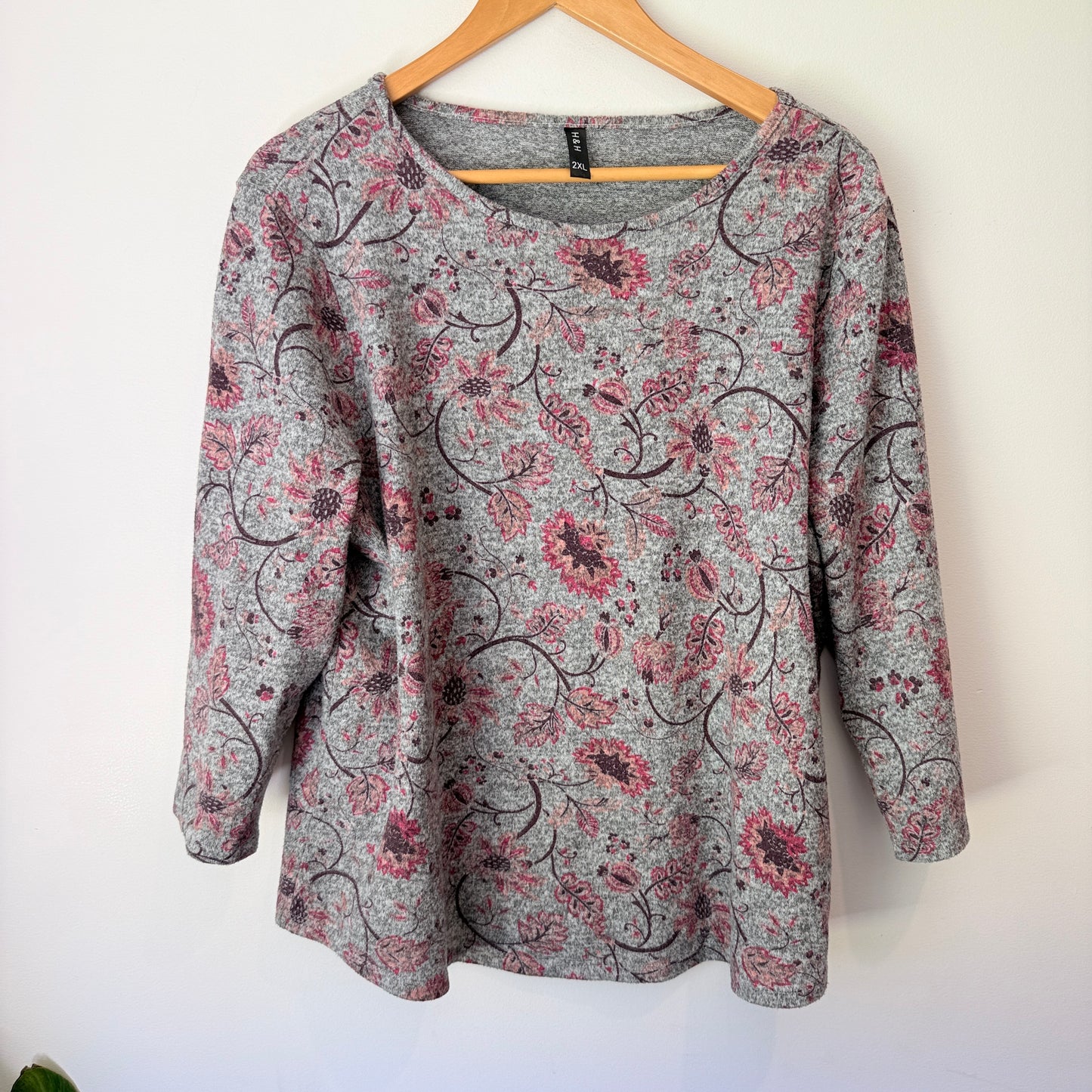 H & H Size 2XL Patterned Top