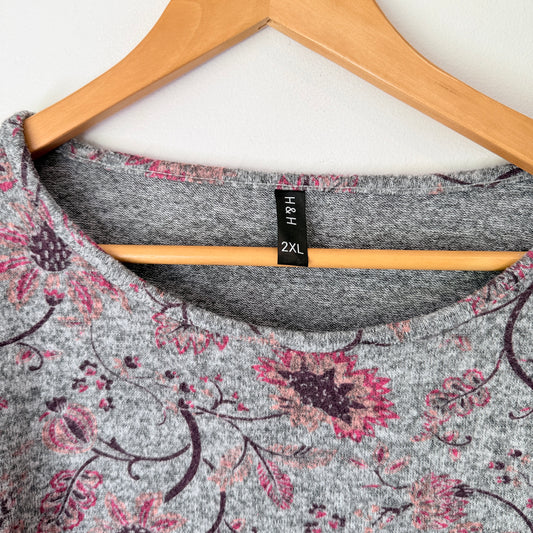 H & H Size 2XL Patterned Top