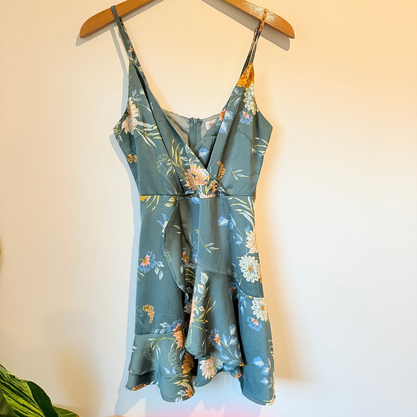 Rumor Size 8 Fleur Straps Midi Dress