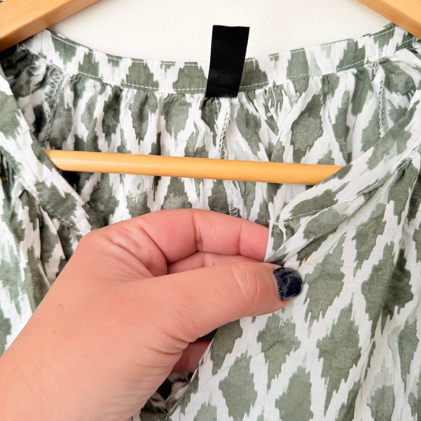 H & H Size 16 Geometric Print Top