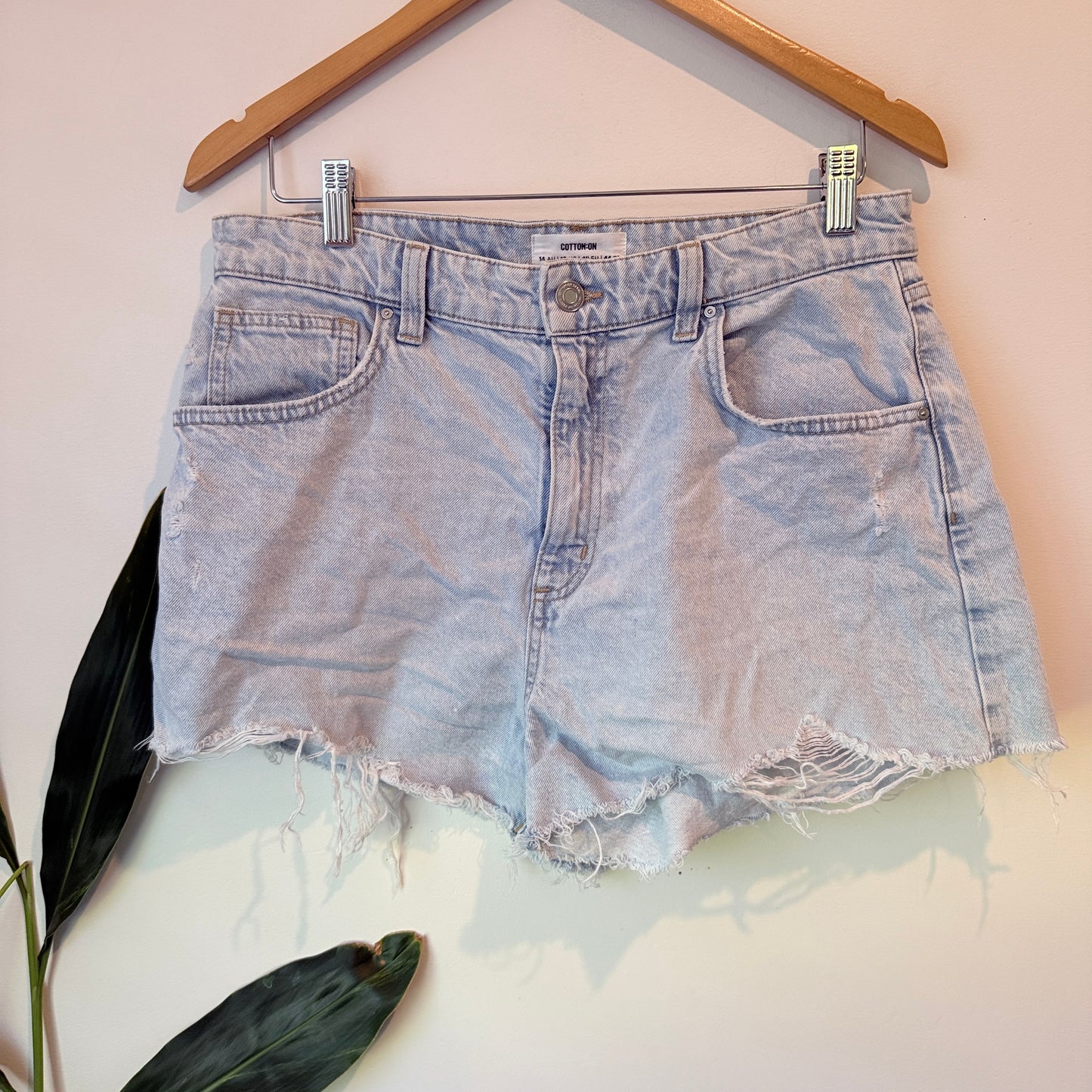 Cotton On High Rise Mom Denim Shorts Light Blue – Size 14
