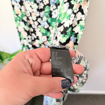 H & M Size 10 Floral Print Midi Dress (needs repair)
