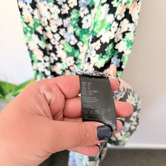 H & M Size 10 Floral Print Midi Dress (needs repair)