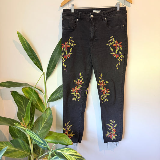 H&M Embroidered Skinny Jeans Black Floral – 10
