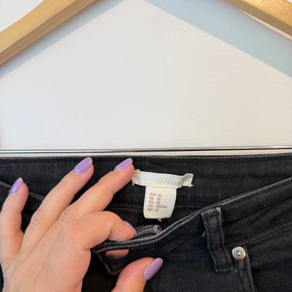 H&M Embroidered Skinny Jeans Black Floral – 10