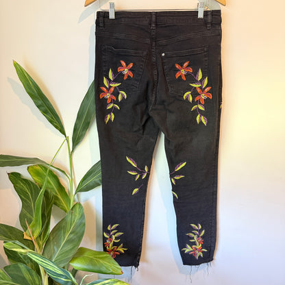 H&M Embroidered Skinny Jeans Black Floral – 10
