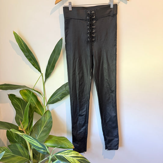 ThatsSoFetch Lace-Up Faux Leather Look Leggings Black – 10