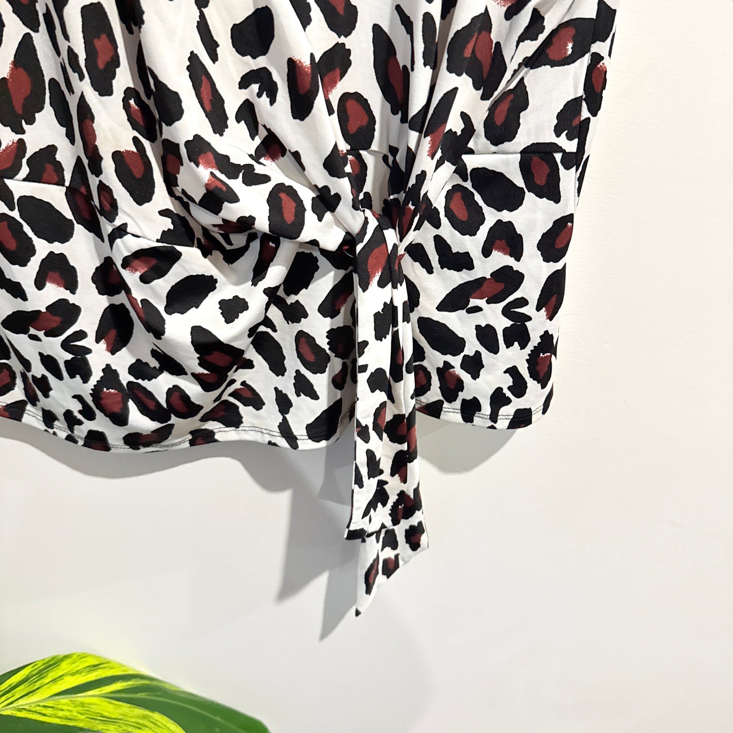 Size U/Arm 54cm Leopard Print Short-Sleeve Blouse