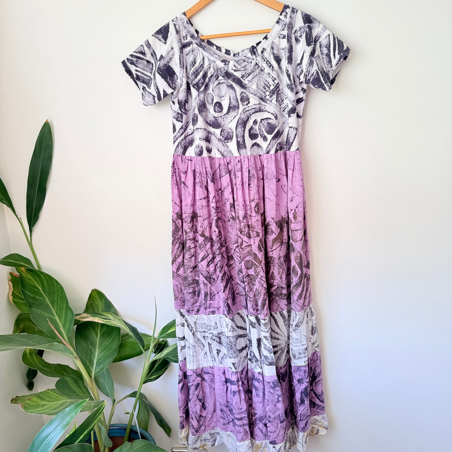 Brand Unknown U/Arm to U/Arm 48cm Batik-Style Maxi Dress