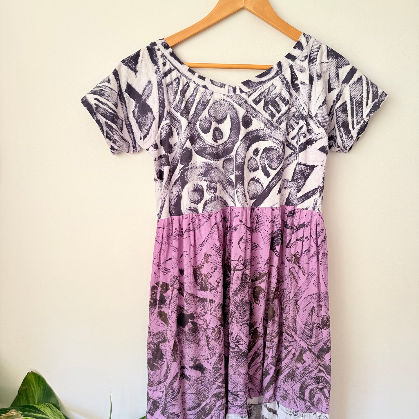 Brand Unknown U/Arm to U/Arm 48cm Batik-Style Maxi Dress