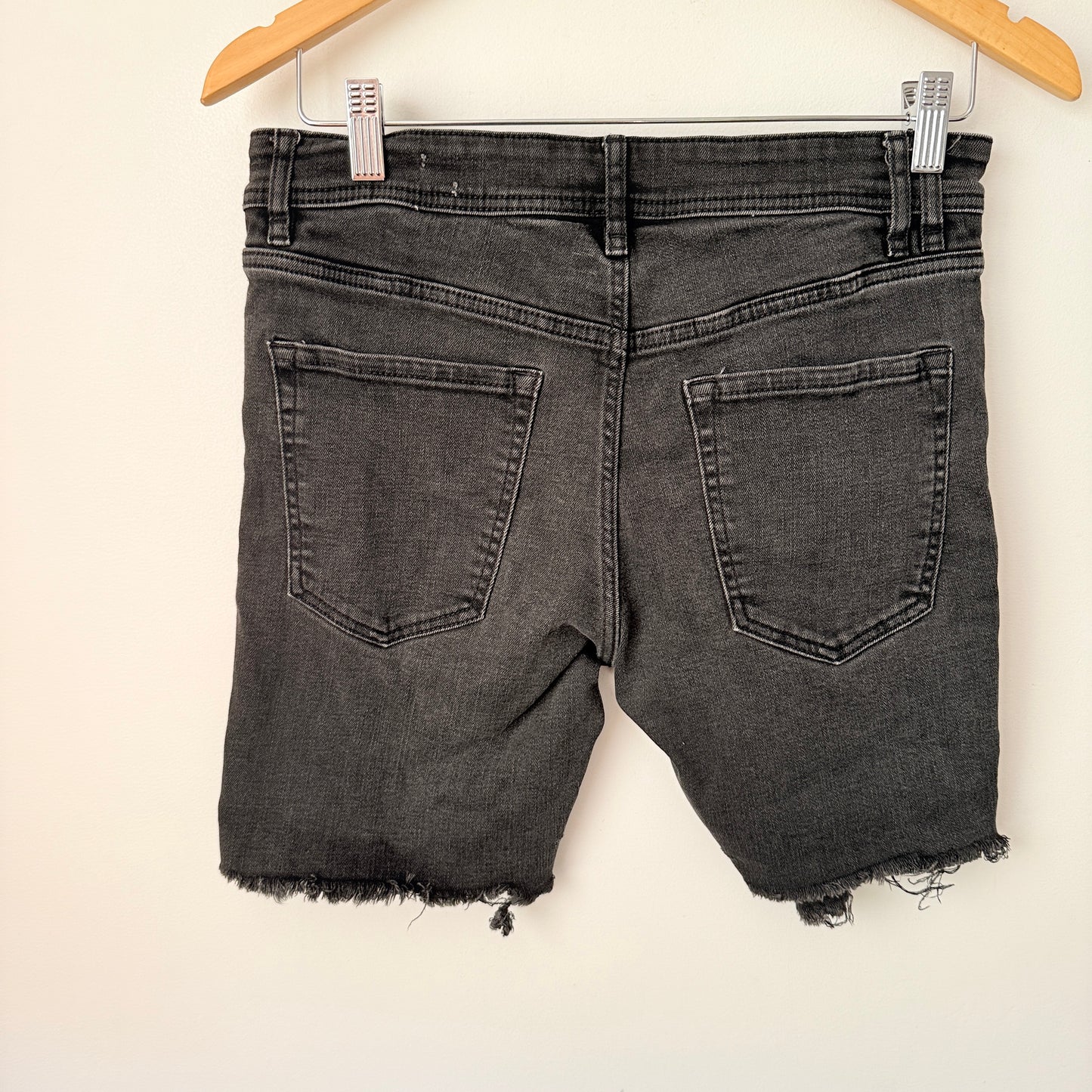 Just Jeans Size W 30 L 32 Distressed Cut Off Denim Shorts