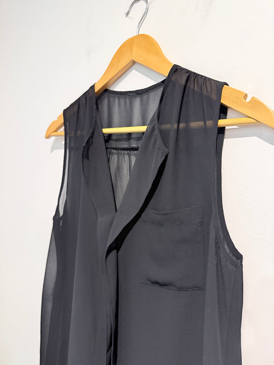 Brand Unknown Size U/Arm to U/Arm 49cm Sleeveless Top