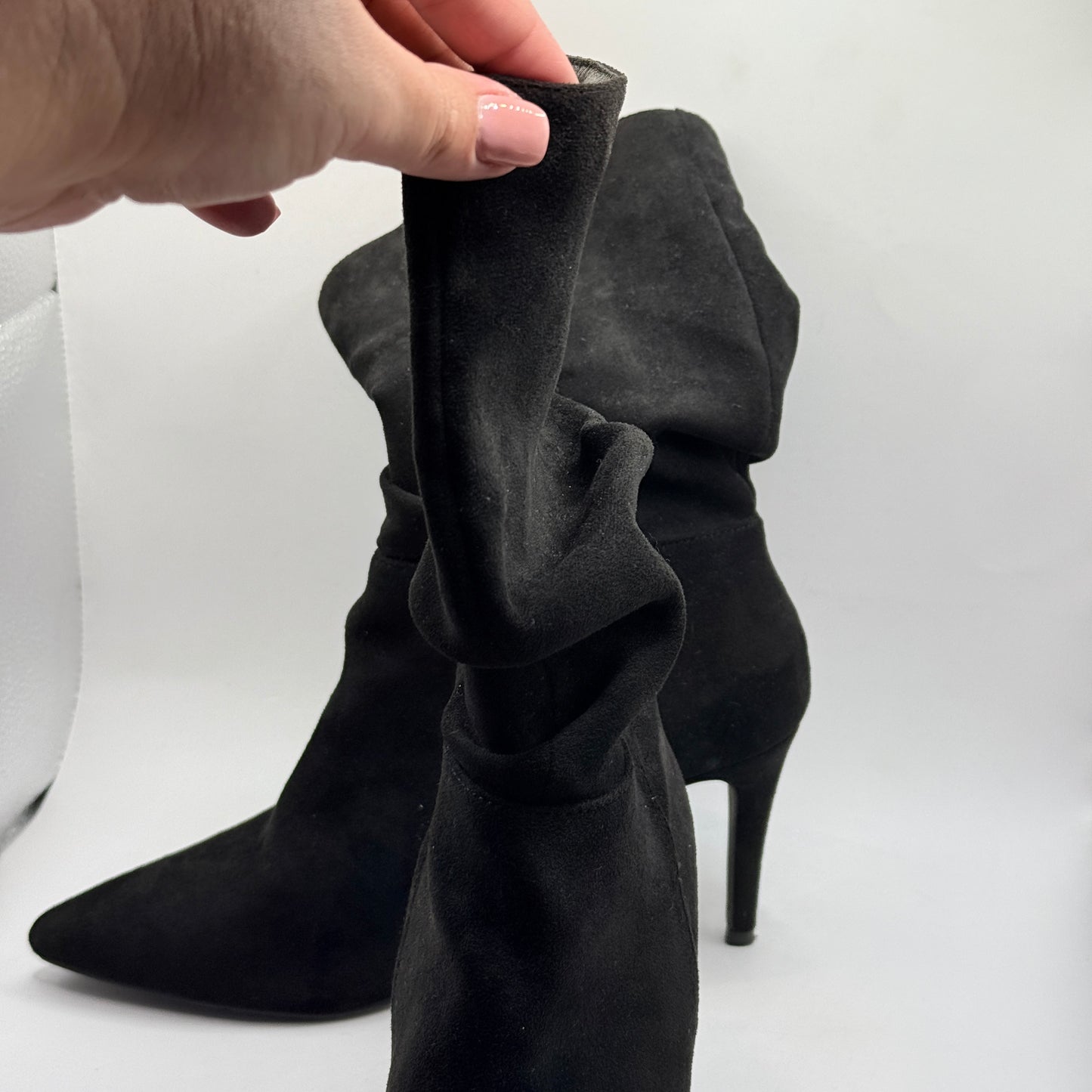 Novo Dekota Black Faux Suede Slouch Ankle Boots – Size 9