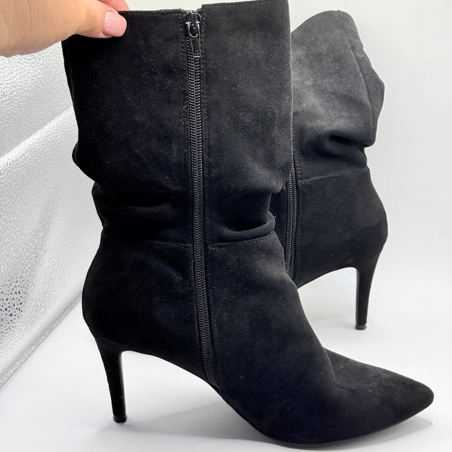 Novo Dekota Black Faux Suede Slouch Ankle Boots – Size 9