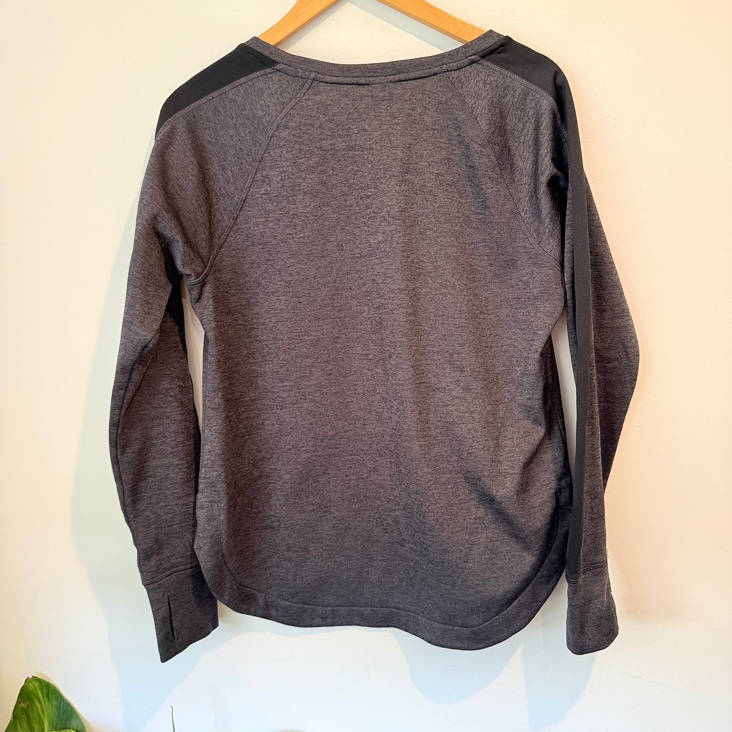 Champion Size M Long Sleeve Top