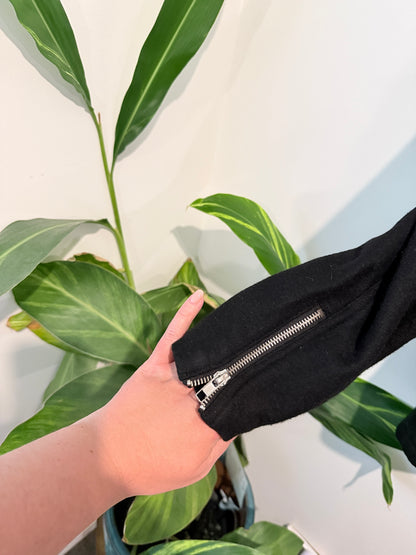 Brand Unknown Size U/Arm to U/Arm 58cm Black Jacket