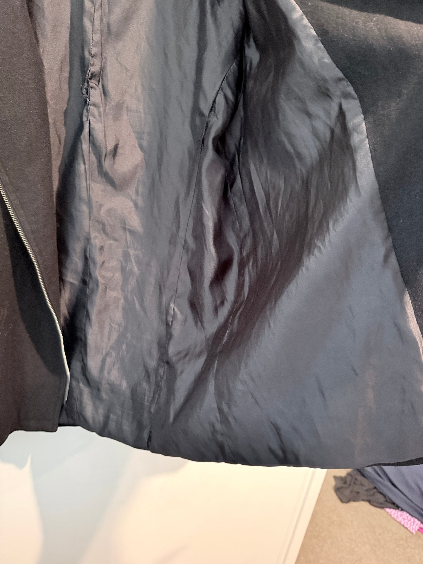 Brand Unknown Size U/Arm to U/Arm 58cm Black Jacket