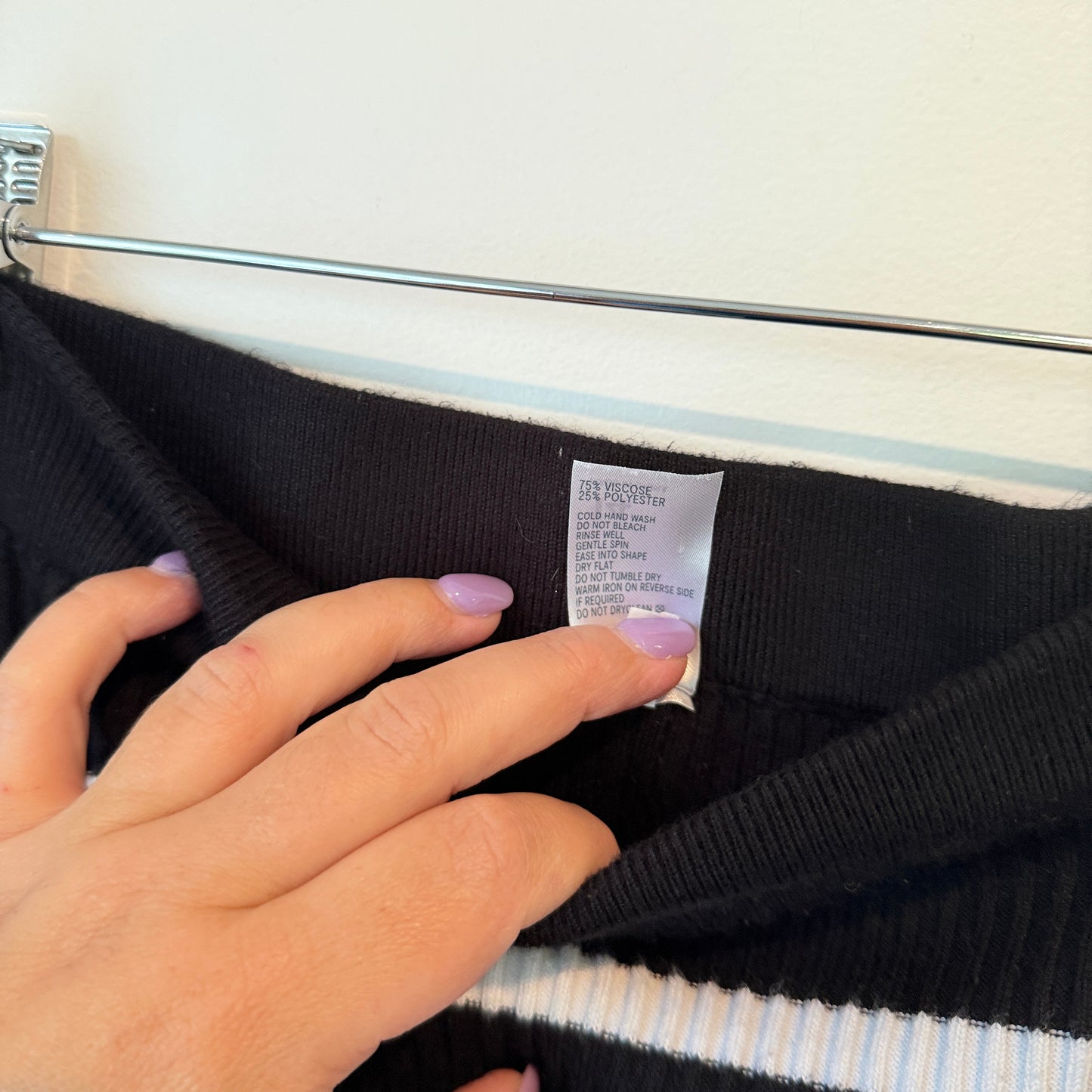 Anko Ribbed Stripe Midi Skirt Black/White – Size 14