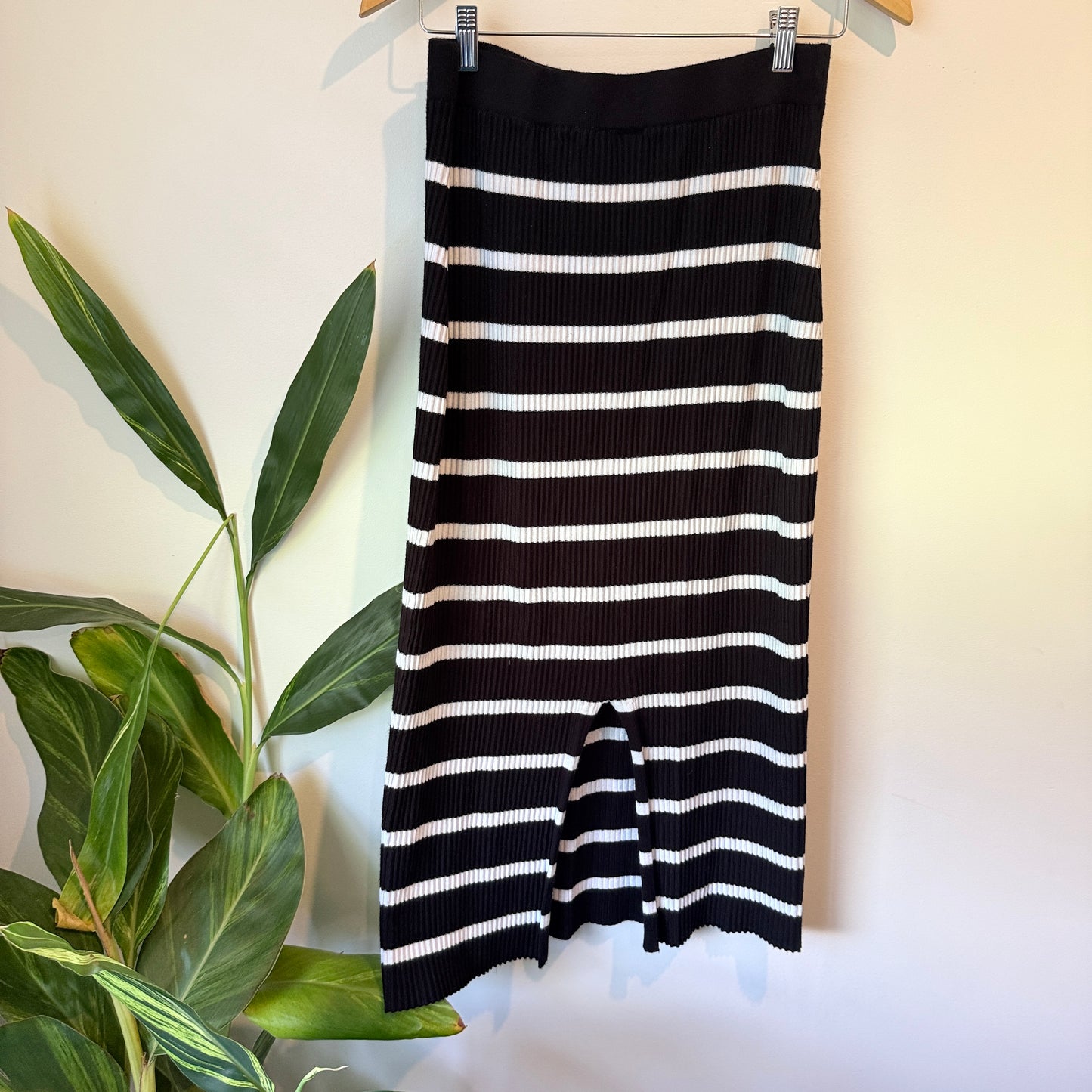 Anko Ribbed Stripe Midi Skirt Black/White – Size 14