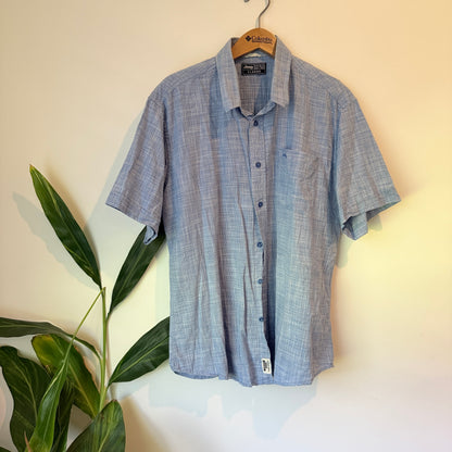 Jeep Spirit Short Sleeve Button-Up Shirt Light Blue – Size XL