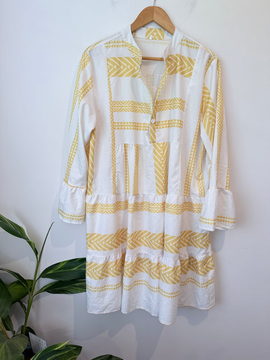 Brand Unknown Size U/Arm to U/Arm 63cm Tribal Print V-Neck Dress