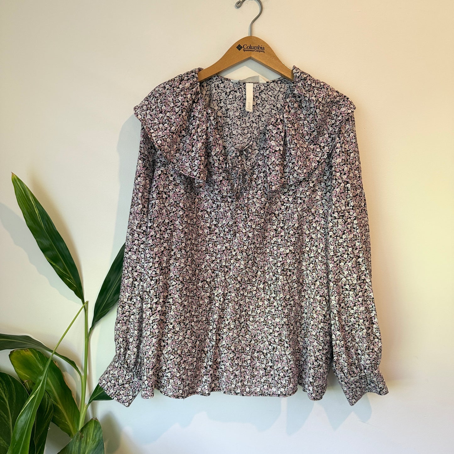 H&M Floral Long Sleeve Blouse – Size L