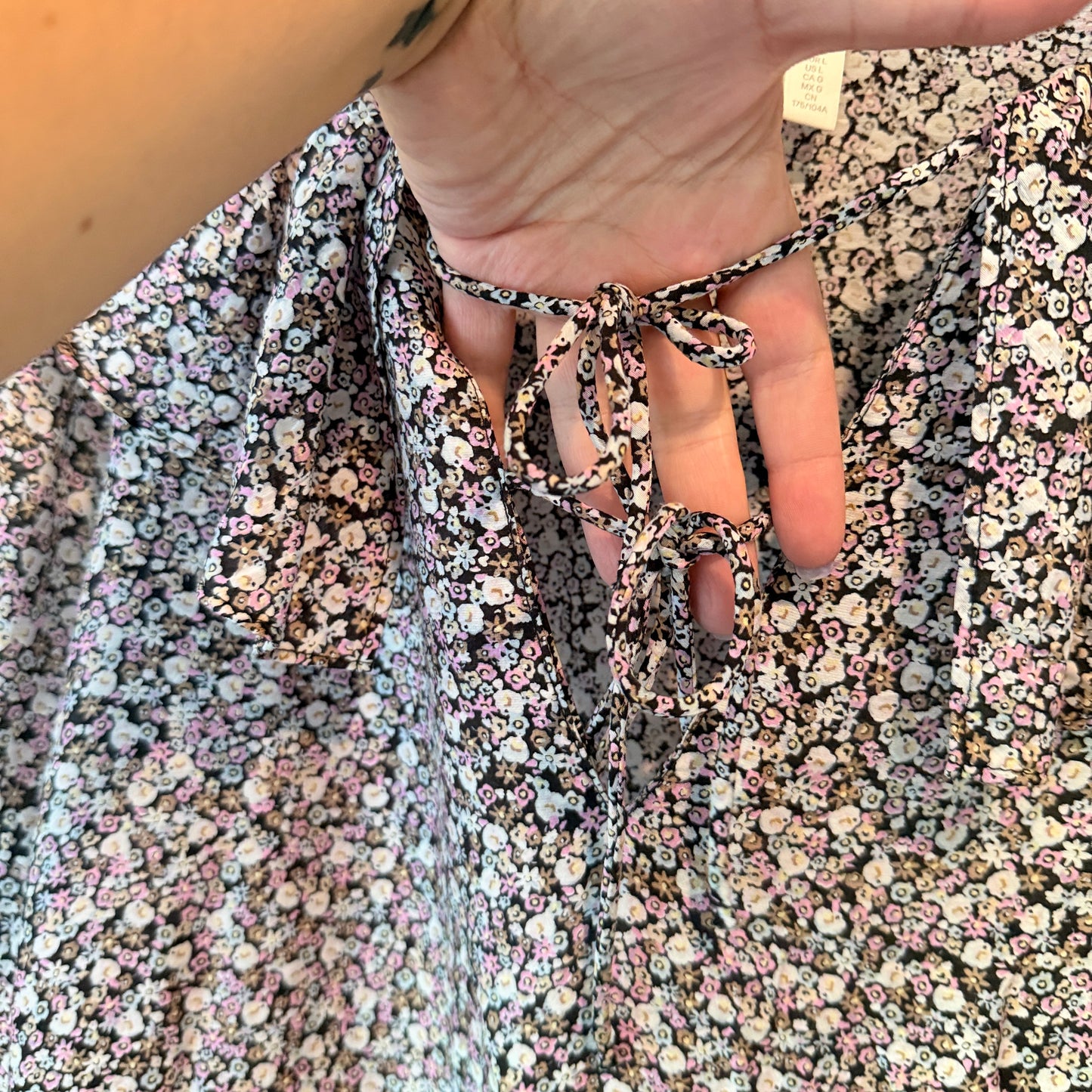 H&M Floral Long Sleeve Blouse – Size L