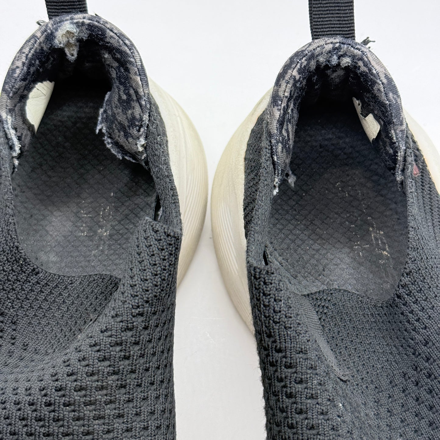 Skechers Arch Fit Black Slip-On Walking Shoes – Size 9.5