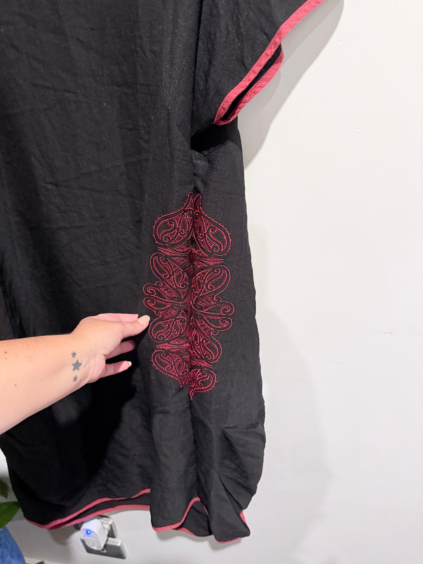 Hard Out Kiwi Kaftan Dress Size 2XL