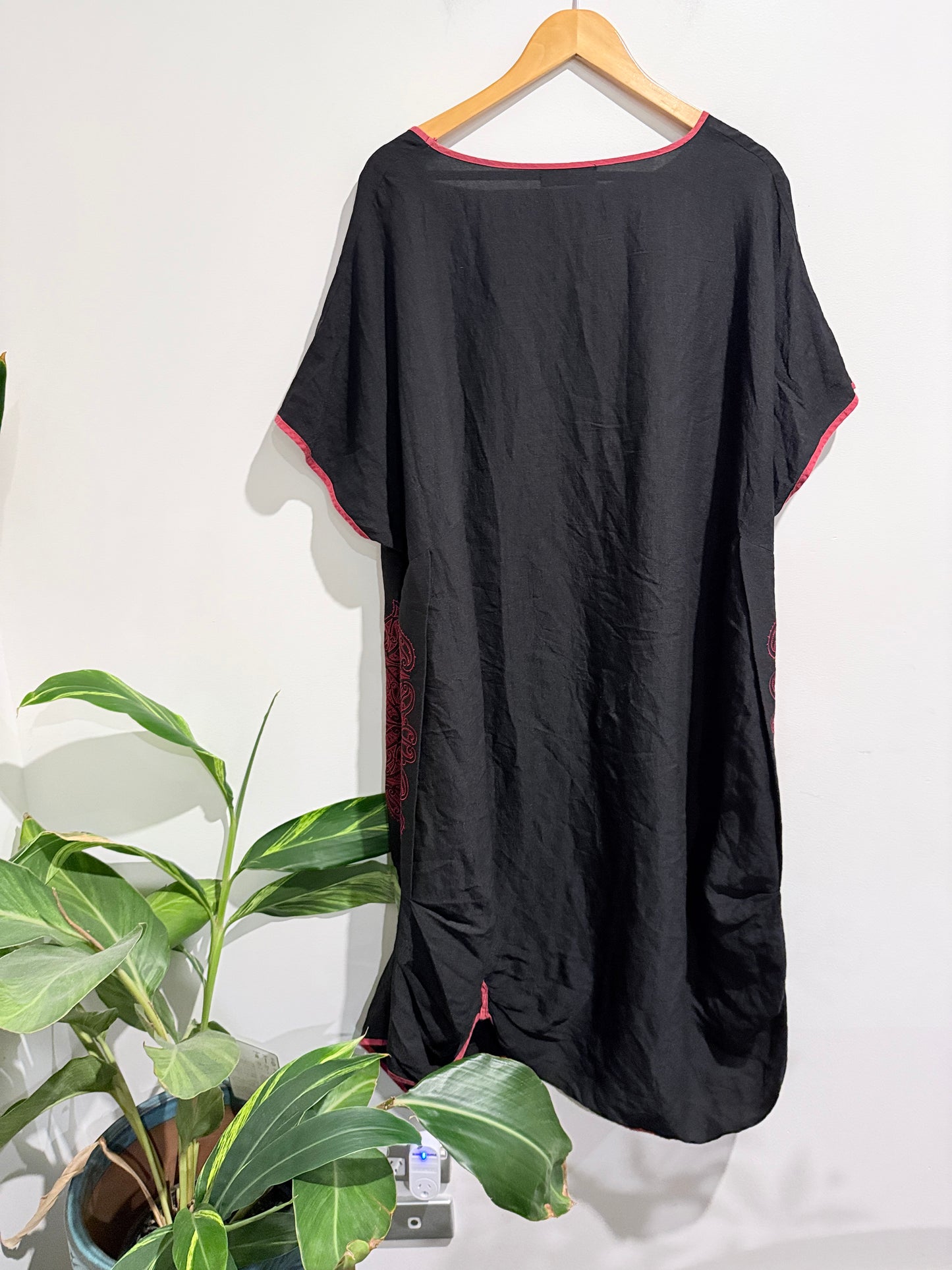 Hard Out Kiwi Kaftan Dress Size 2XL