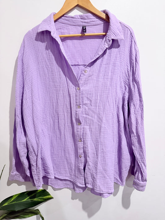 H & H Size 20 Oversized Lilac Button-Down Shirt