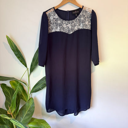 Augustine International Lace Chiffon Dress – Navy Blue – Size M