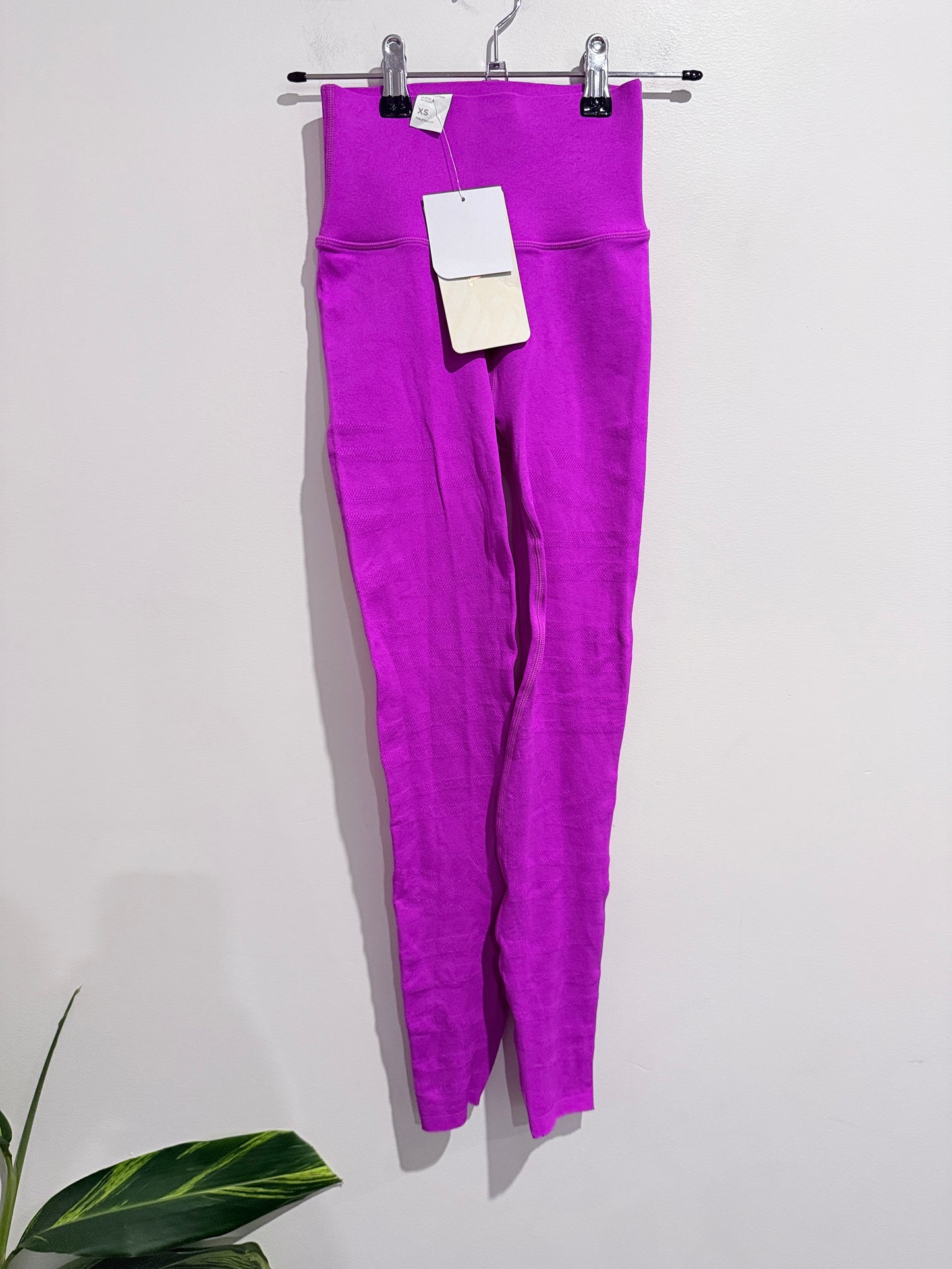 Fabletics SculptKnit High Waisted Leggings Pink XS 7/8