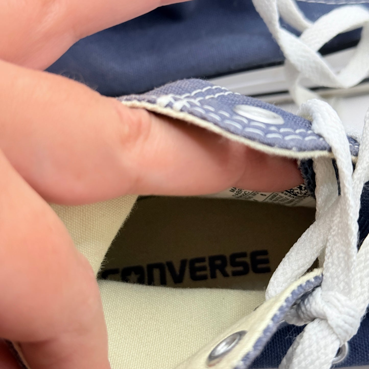 Converse Chuck Taylor All Star High Top Sneakers Mens 4 / Womens 5