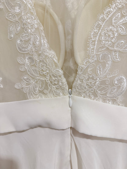 Ivory Lace Chiffon Wedding Dress Size 8-10