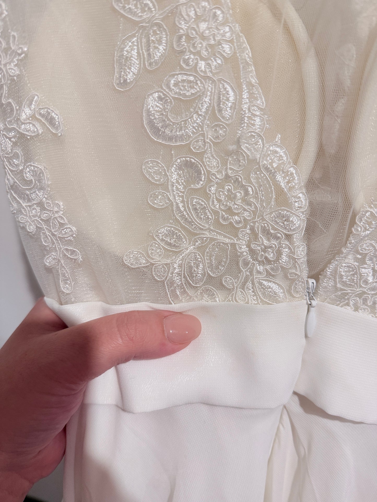 Ivory Lace Chiffon Wedding Dress Size 8-10