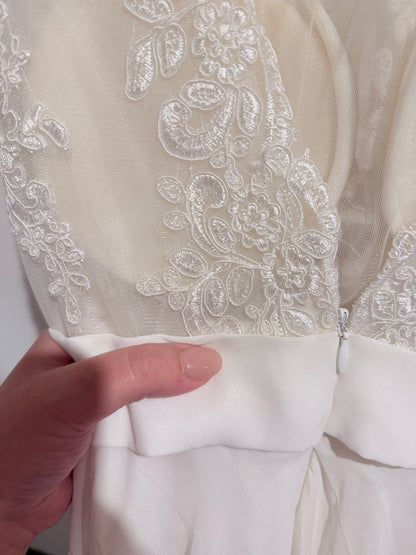Ivory Lace Chiffon Wedding Dress Size 8-10
