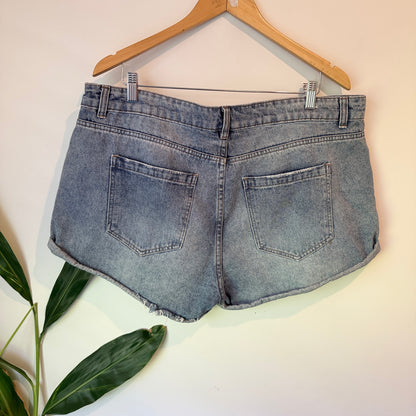 Cotton On Mid Saturday Denim Shorts – Size 18