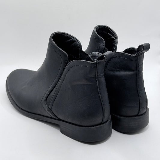 Anko Black Gusset Ankle Boots - Size 9